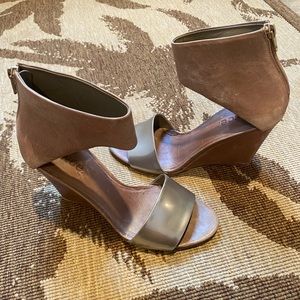 Vince ‘Kelan’ Ankle Cuff Wedge Sandal 7M